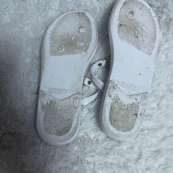 Michael Kors T strap white jelly thong sandals with gold tone logo Size 9 - Picture 7 of 8